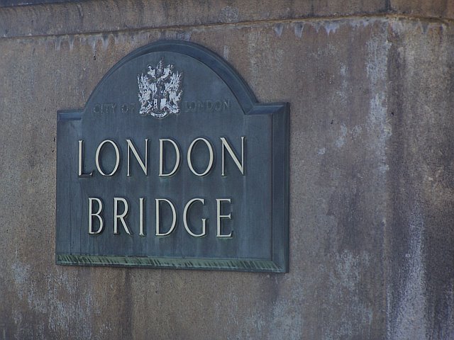 londonbridge2.jpg